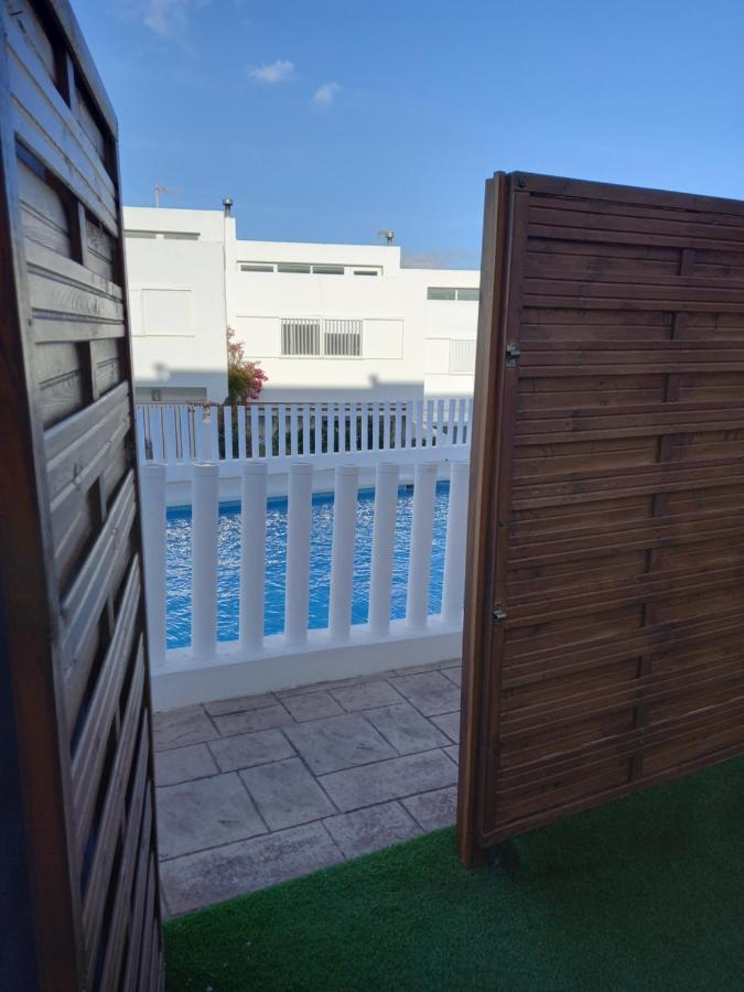 A Levante Conil- Solo Familias Y Parejas Conil De La Frontera Bagian luar foto